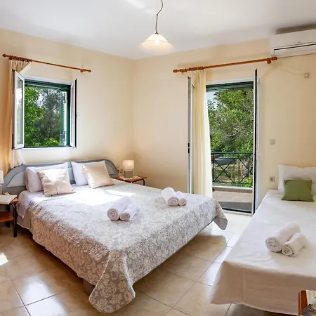 Niki's Country House Λυγιά